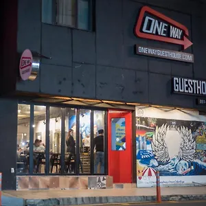 one-way-guesthouse.busan-hotelsweb.com/